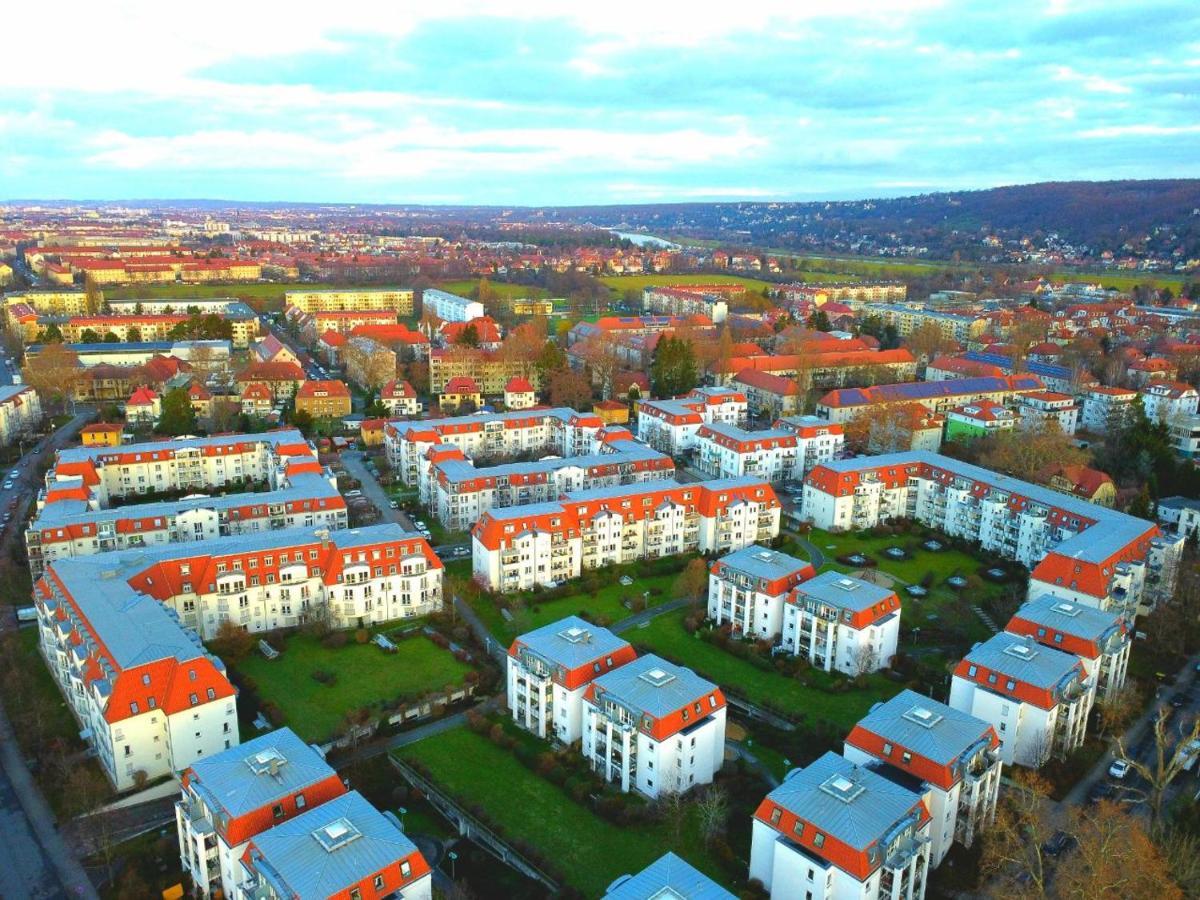 Ferienwohnung Tukan Apartment Dresden Laubegast Wlan Tv Ebike Exterior foto